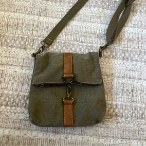 Cargoit Khaki Olive Green Canvas Crossbody Purse with Adjustable Strap